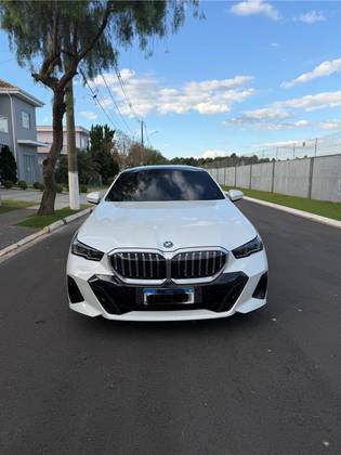 BMW 530e 2.0 TWINPOWER PHEV M SPORT AUTOMÁTICO BMW 530e 2.0 TWINPOWER PHEV M SPORT AUTOMÁTICO